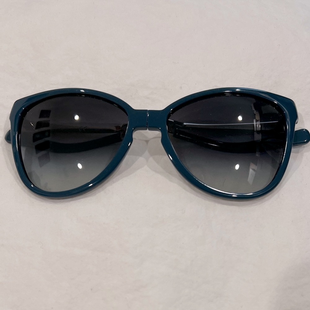 NEW!!! TORY BURCH Foldable Sunglasses